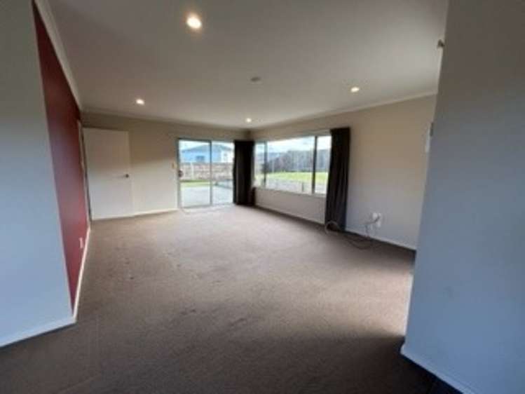 1 Logan Grove Feilding_9