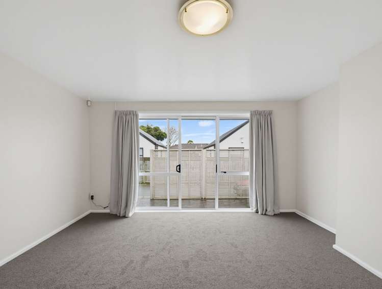 2/538 Gloucester Street Linwood_5