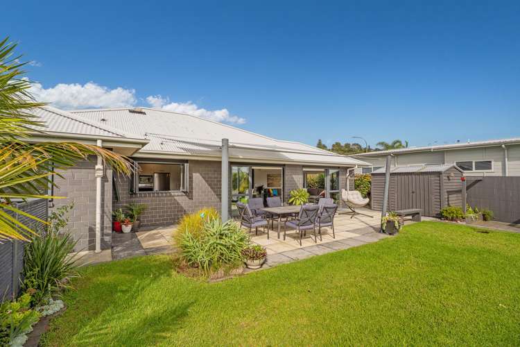 28 Motukorure Parade Cooks Beach_27