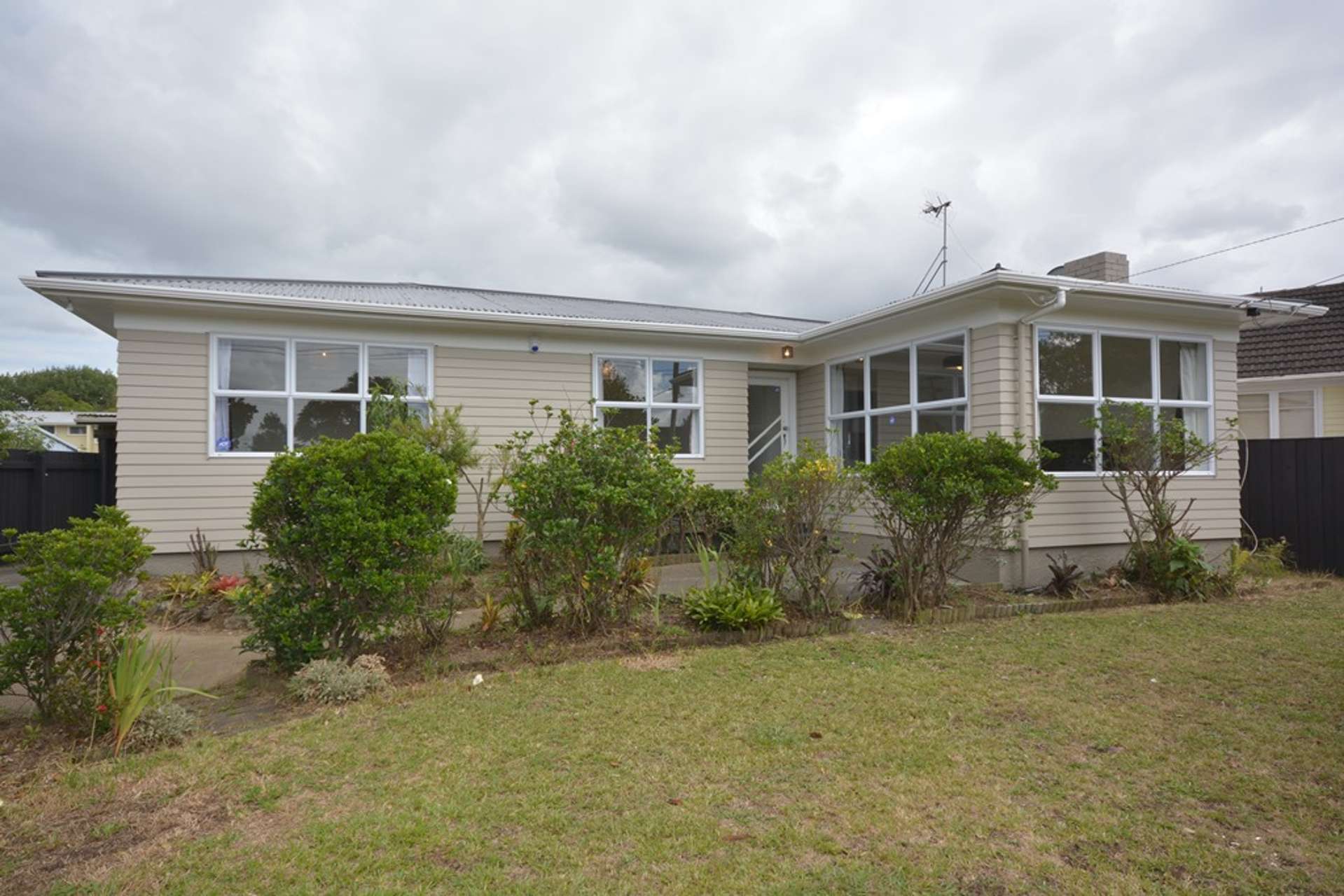 25 Williams Crescent Otara_0