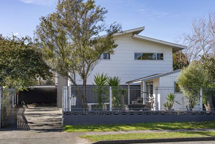 5 Shelley Crescent Stoke_23