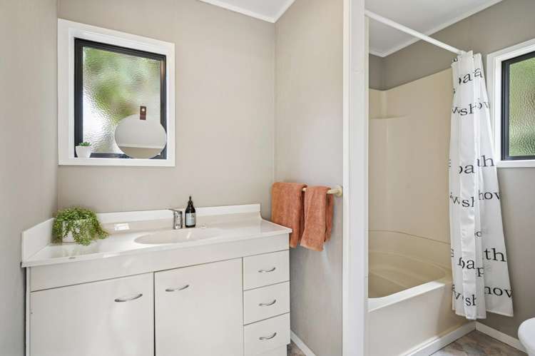 137 Okere Road Okere Falls_24