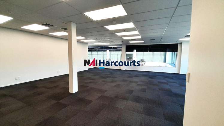 L1 Office 3/61 Hurstmere Road Takapuna_5