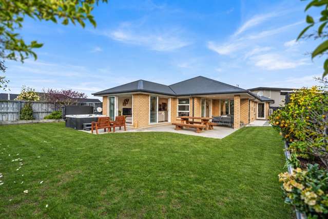 High Spec. Big Spaces. Short School Run.