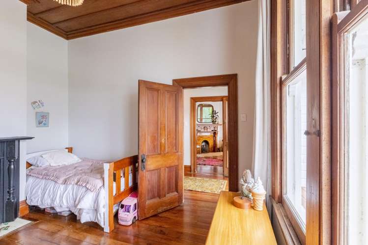 1 Russell Street Otane_11