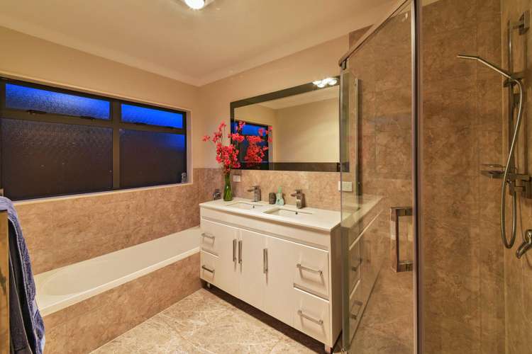 51 Bellville Drive Clendon Park_10