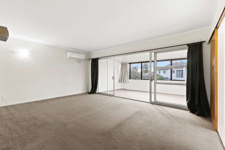 17 Fratley Avenue Farm Cove_10