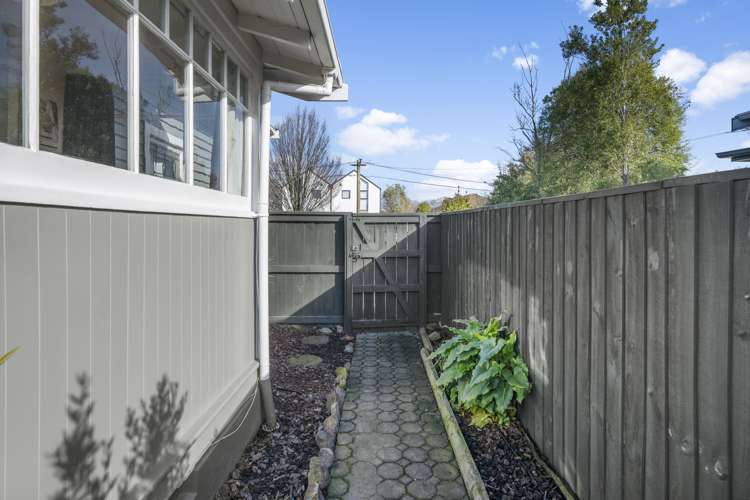 83 Wildberry Street Woolston_21