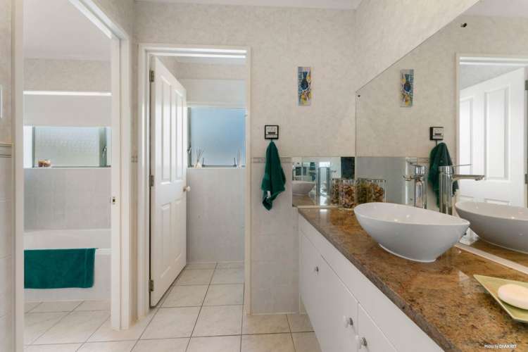 12 Flora Place Wattle Downs_10