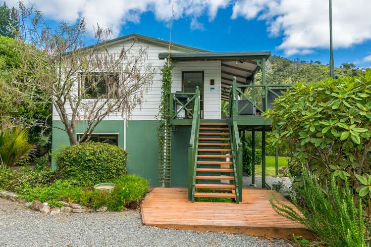 6 Brough Place Anakiwa and Surrounds_15