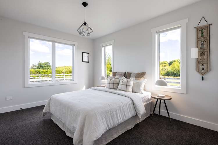 45 Alan Livingston Drive Cambridge_37