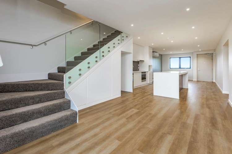 49 Otuwairoa Esplanade Opaheke_7