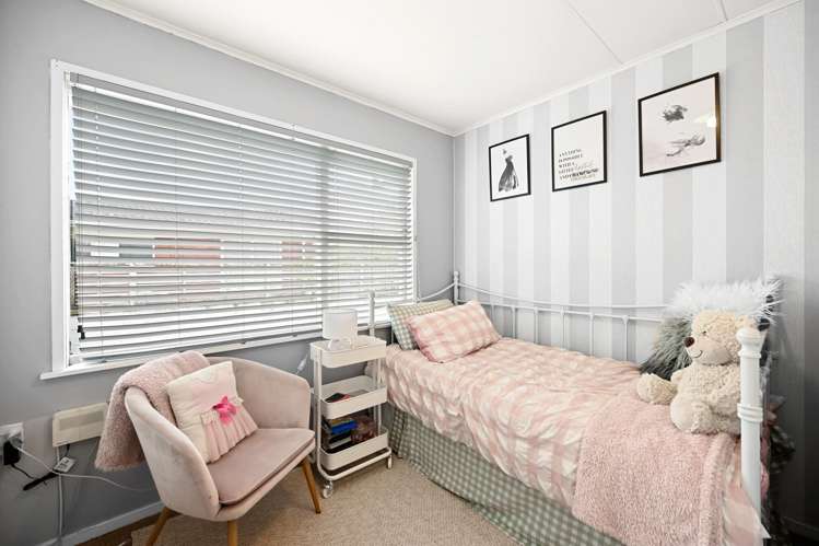15 Garden Heights Avenue Glenview_13