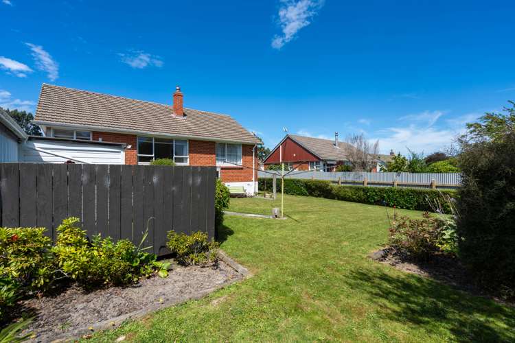 12 Burgess Street Green Island_17