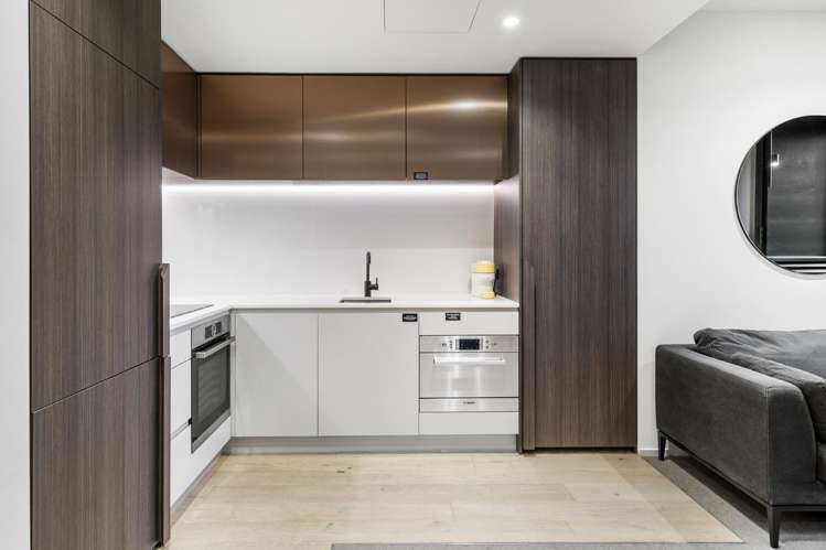 1907/10 Commerce Street_4