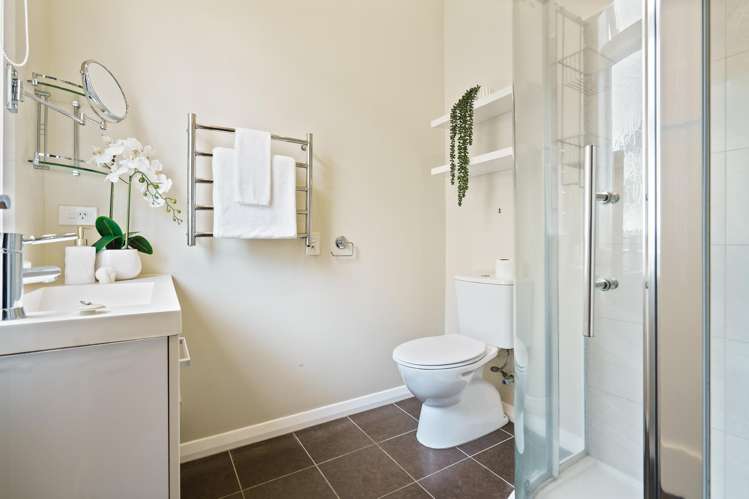 3 Bernard Street Avenues_14