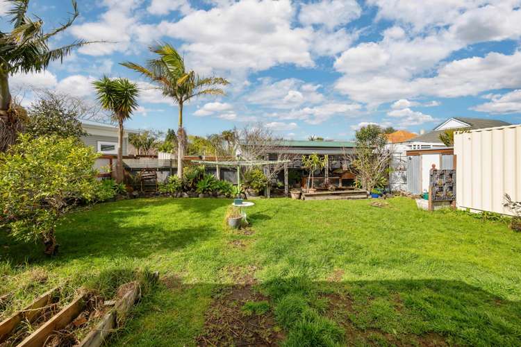 44 Margaret Avenue Mount Albert_15