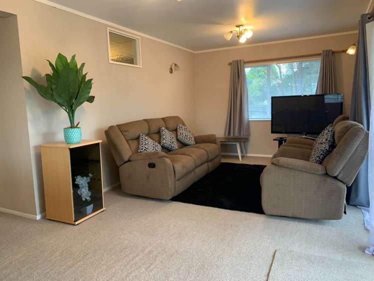 51 Central Park Drive Te Atatu South_1