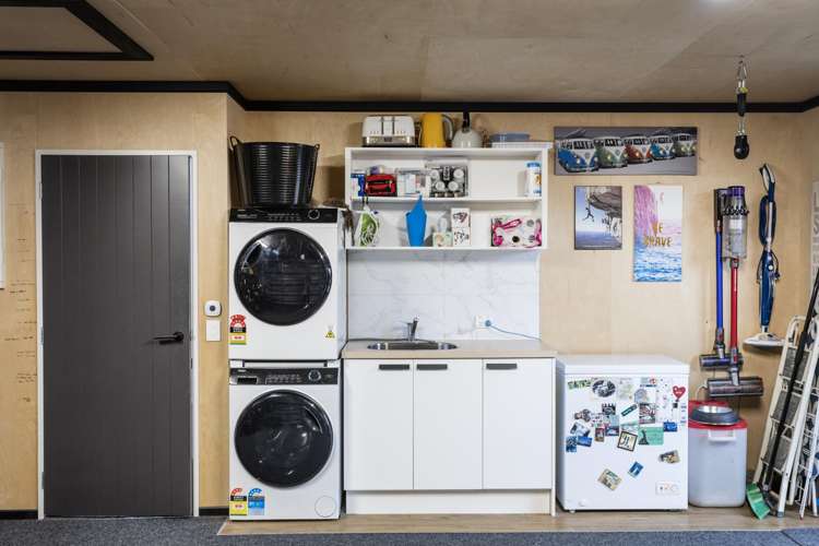 3 Trudi Place Green Island_30