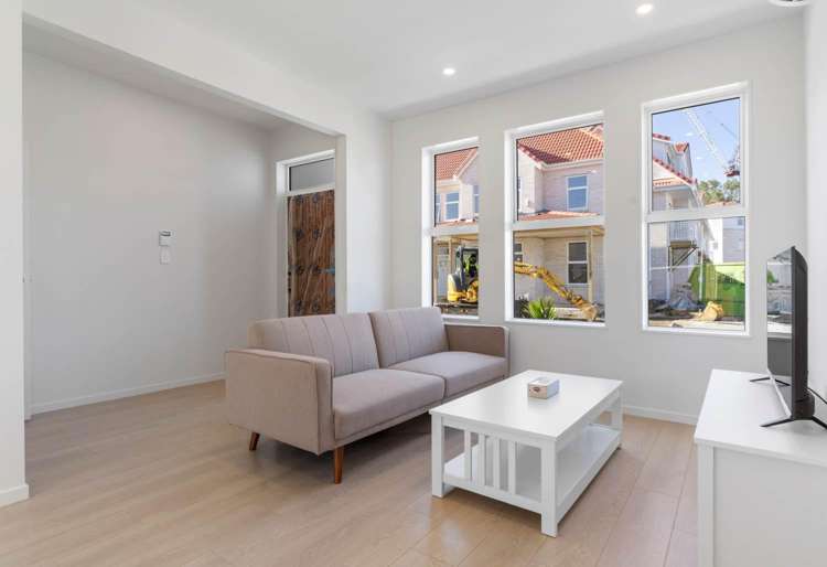 13 Whautapu Crt Avondale_2