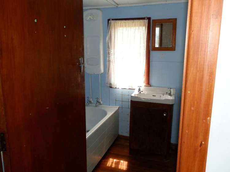 217 Revell Street Hokitika_6