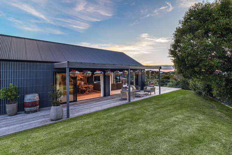 27 Beresford Avenue Surfdale_17