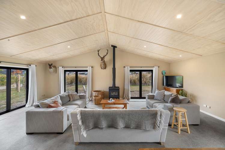 8 Dingle Street Lake Hawea_7