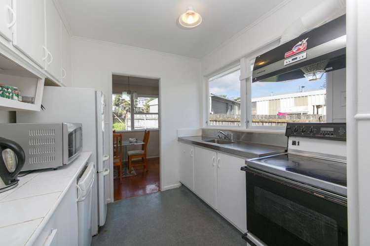 55 Barrys Road Glendene_5