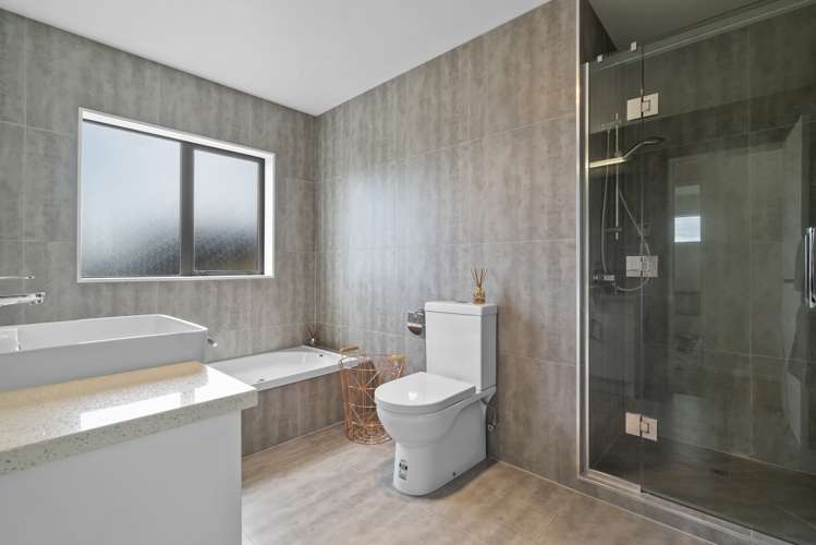 30 Aldon Lane The Gardens_18