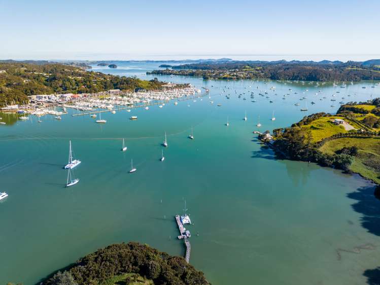 745d Waikino Road Russell Surrounds_25