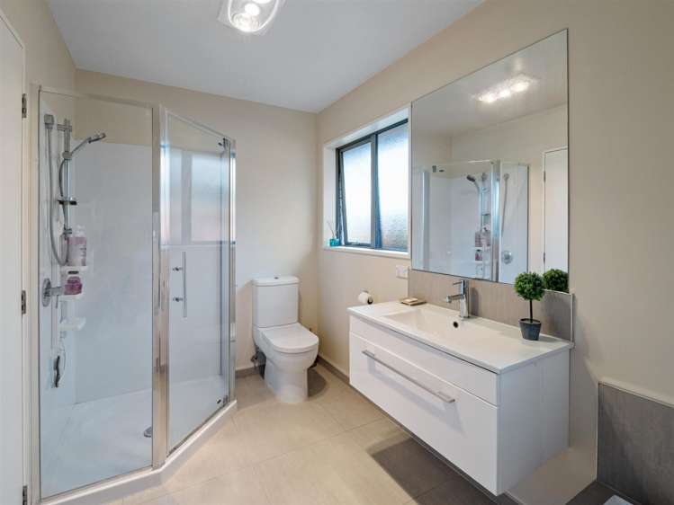 9 Charente Way Yaldhurst_14