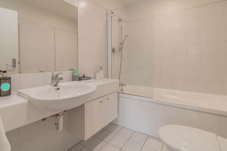 6J/205 Hobson Street City Centre_11