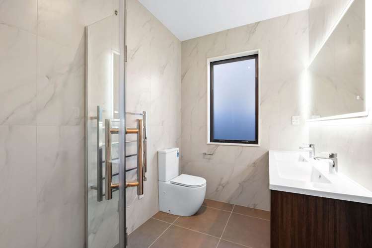 13 Tipu Crescent Wainui_20