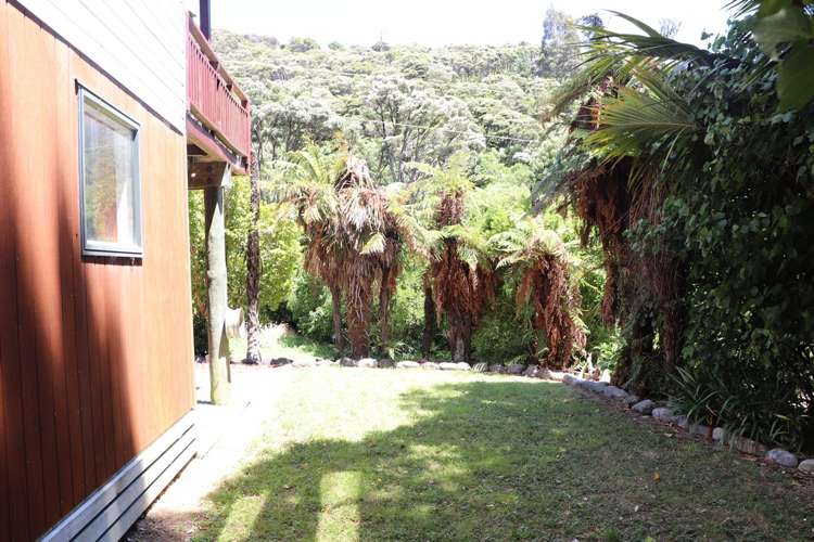 7 Sandy Bay Road Kenepuru Sound_18