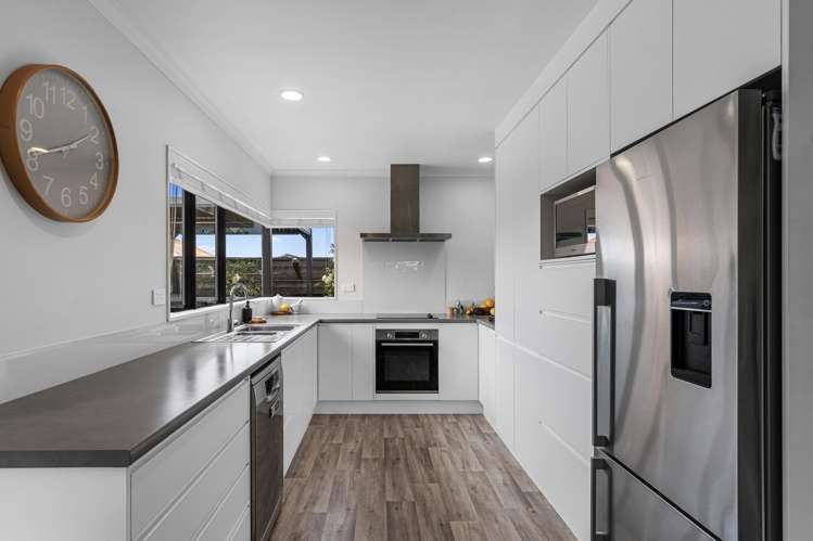 46 Seaview Road Otumoetai_7