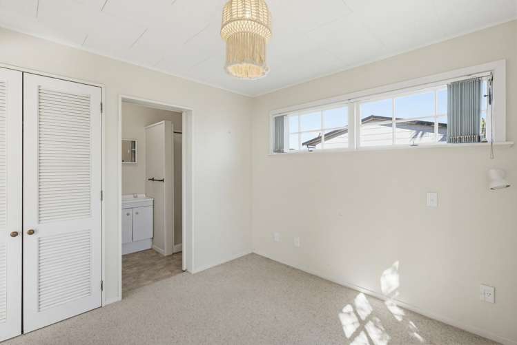 6 Teoti Street Paraparaumu Beach_37