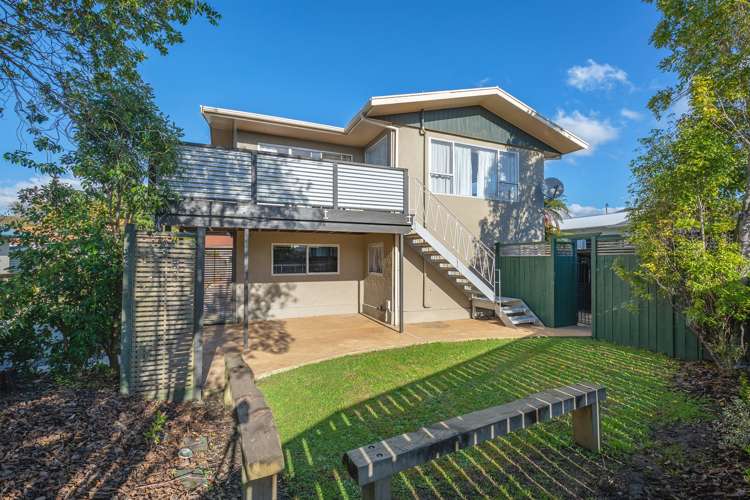 9 Cornwall Place Stoke_4