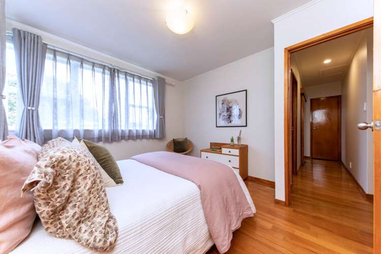 8 Wattle Street New Lynn_12