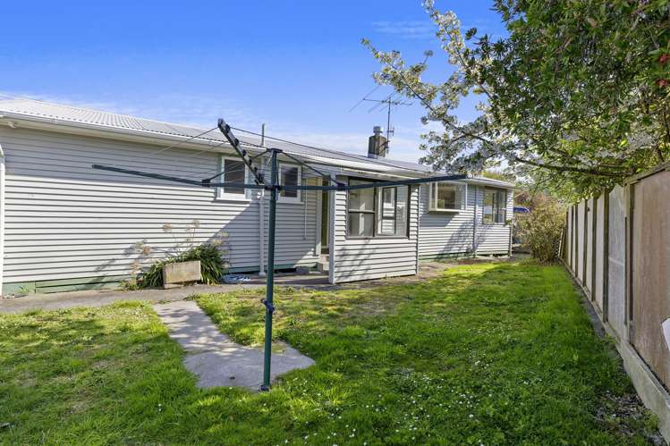 2 Miles Crescent Wainuiomata_17