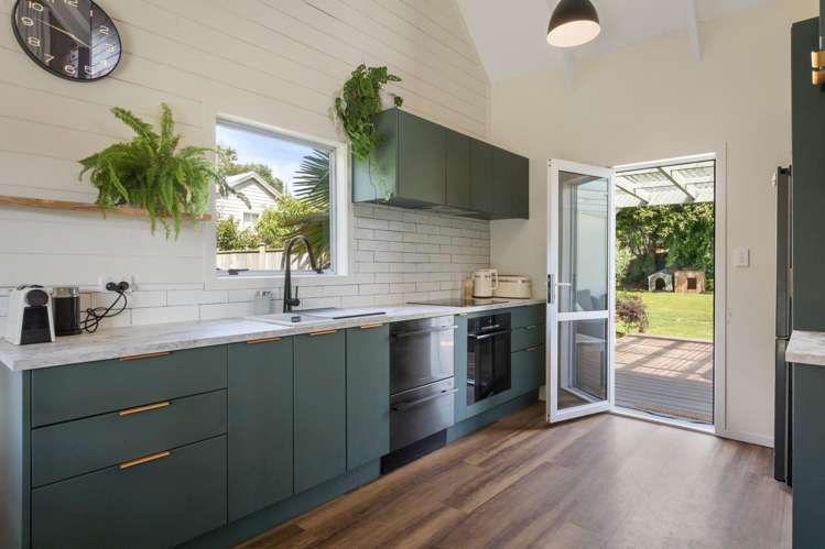 13 Cadman Street Waikino_5