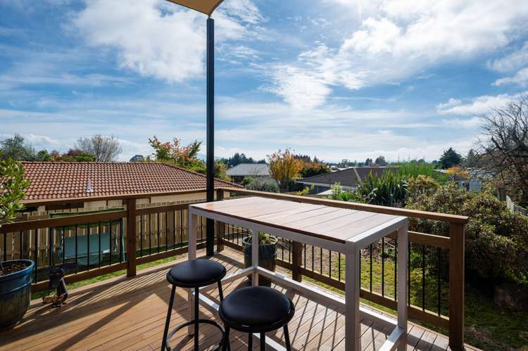 9 Maple Grove Owhata_19