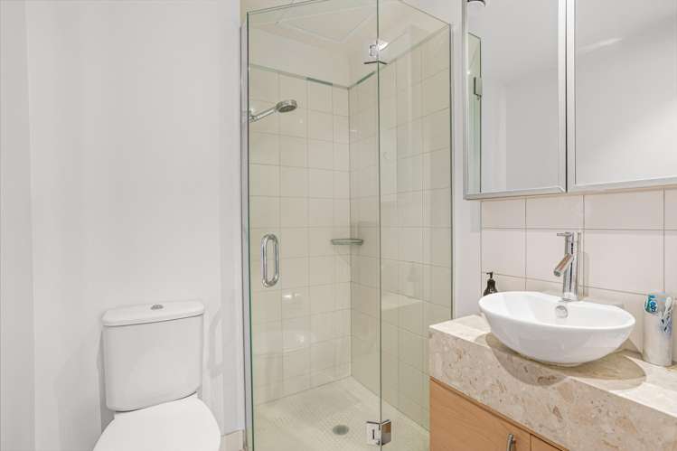 401/11 Tamariki Avenue Orewa_11