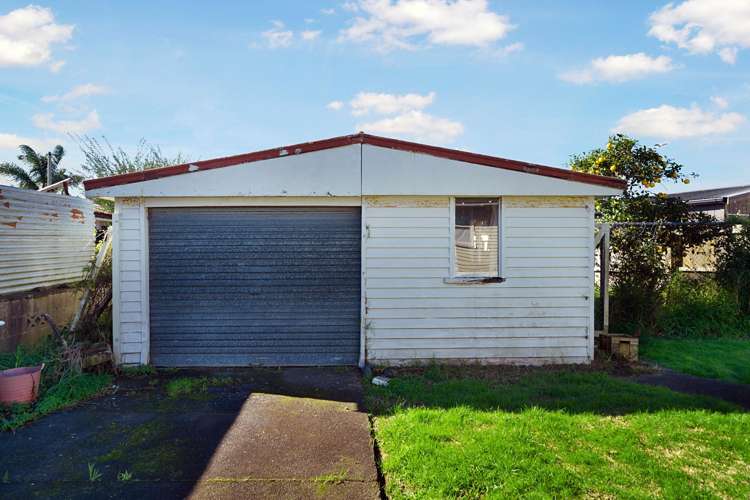 9 Halswell Street Mangere East_12