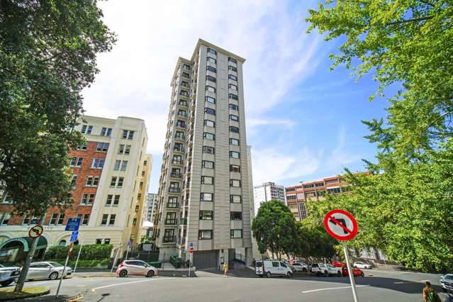 Sunny, Spacious CBD Living