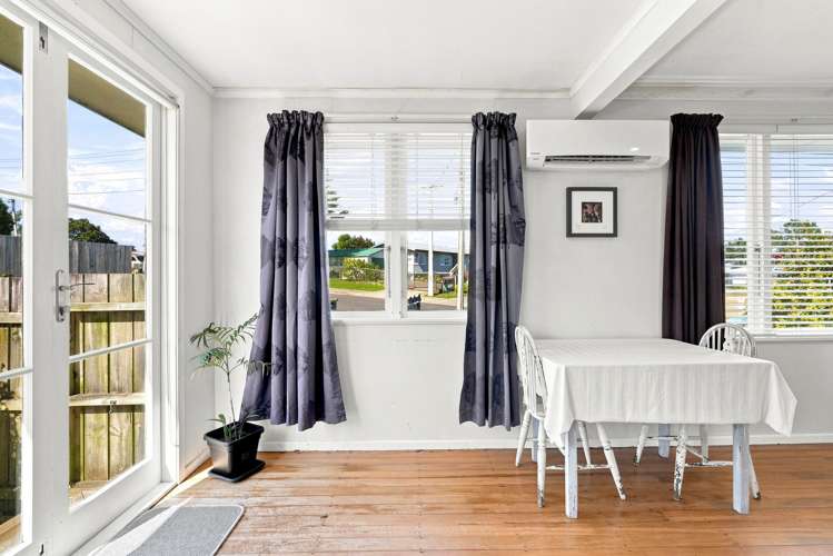 57 Chorley Avenue Massey_5