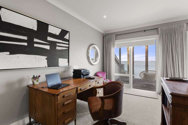 1 Marine Parade Piha_27