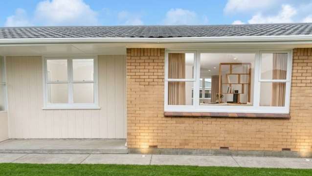 2/142 Buckland Road - 2 bedroom unit