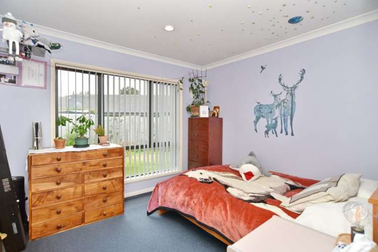 17 Cayman Close Shirley_7