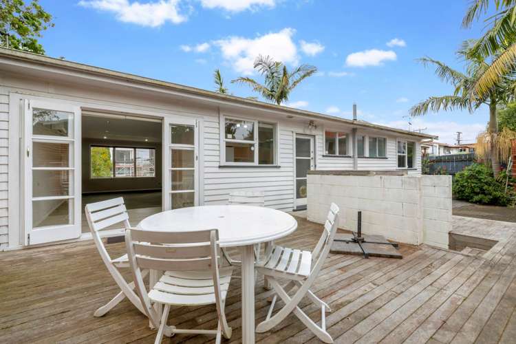 182 Lake Road Northcote_5
