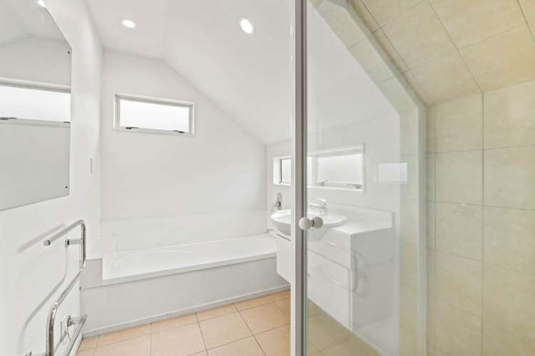 2/6 Nile Road Milford_13